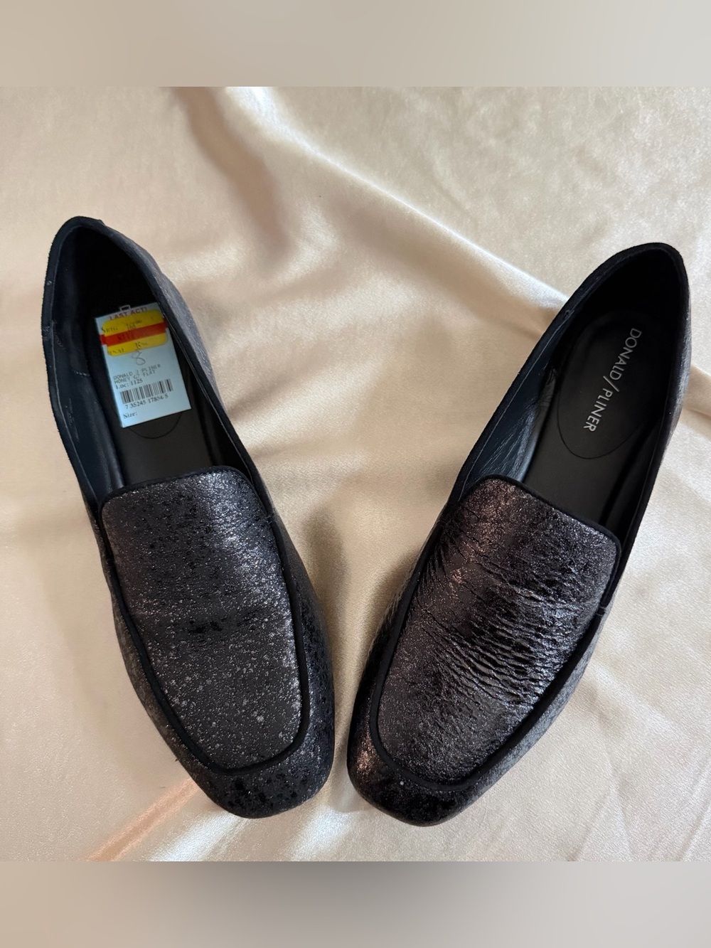 Donald Pliner Honey-G7 Silver Glitter Suede Loafer Flats size 8